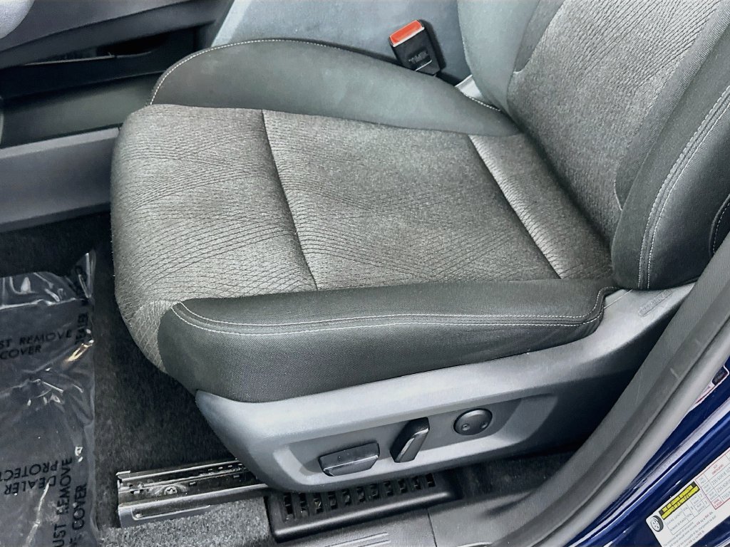 Used 2024 Nissan Rogue SV FWD image 27