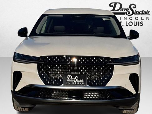 New 2026 Lincoln Nautilus Premier AWD/4WD image 2