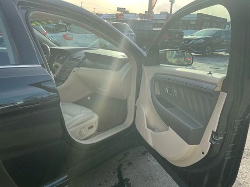Used 2010 Ford Taurus SEL image 13