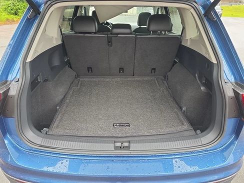 Used 2018 Volkswagen Tiguan SEL AWD/4WD image 51
