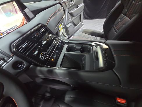 New 2025 Nissan Armada PRO-4X image 15