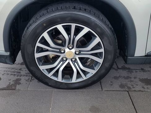 Used 2018 Mitsubishi Outlander ES FWD image 9