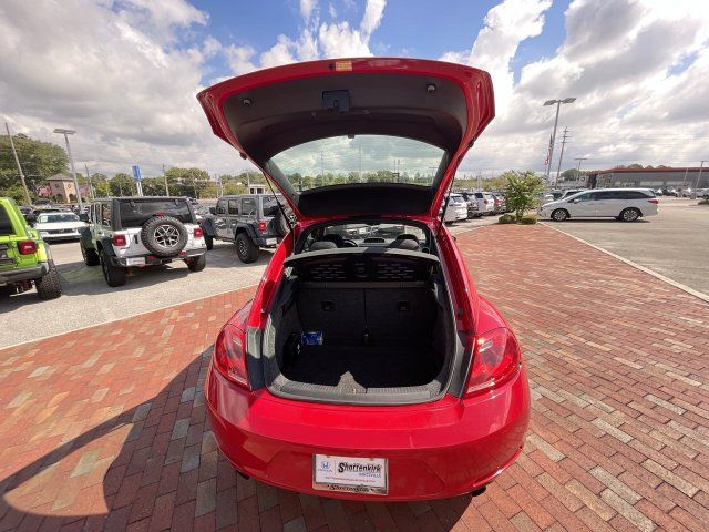 Used 2012 Volkswagen Beetle 2.0T FWD image 32