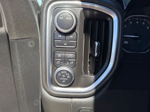 Used 2020 GMC Sierra 2500 SLE w/ SLE Convenience Package image 34