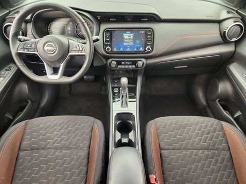 Used 2023 Nissan Kicks SR w/ Interior Electronics Package FWD image 19