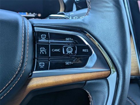 Certified 2024 Jeep Grand Cherokee Summit AWD/4WD image 31