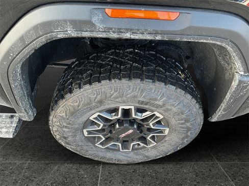Used 2026 GMC Sierra 2500 AT4X image 13