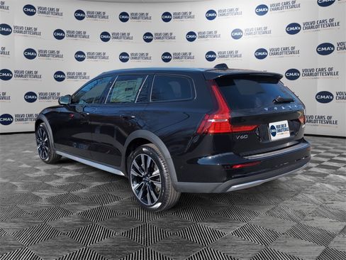 New 2026 Volvo V60 B5 Cross Country Ultra w/ Protection Package Premier image 3