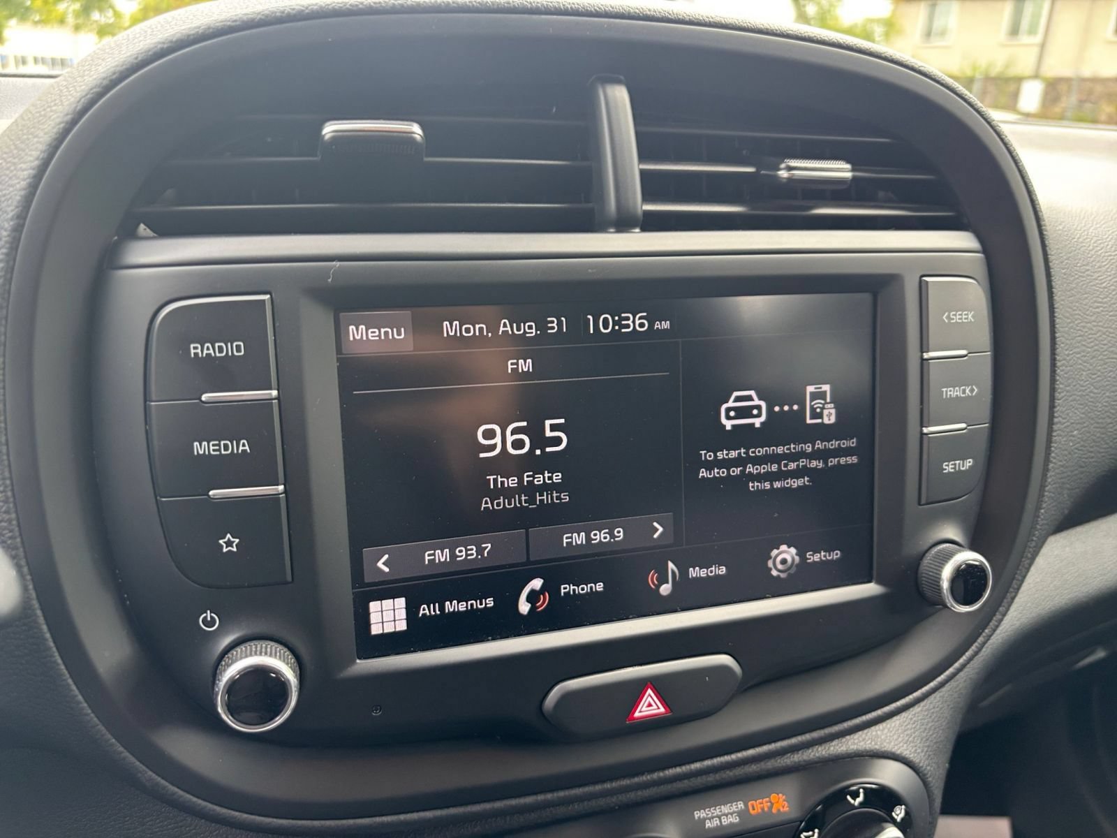 Used 2025 Kia Soul LX w/ LX Technology Package FWD image 19