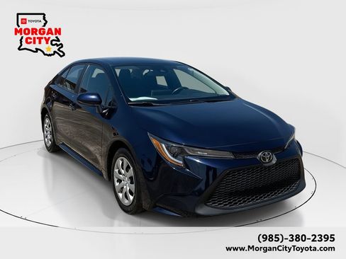 Used 2021 Toyota Corolla LE FWD image 1
