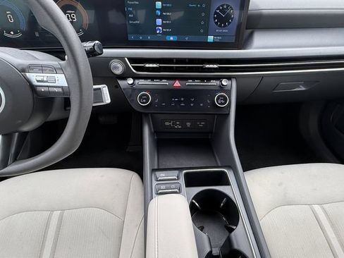 Used 2024 Hyundai Sonata SEL FWD image 3