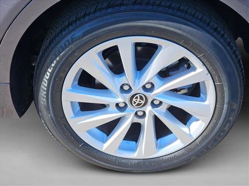 Used 2023 Toyota Camry LE image 21