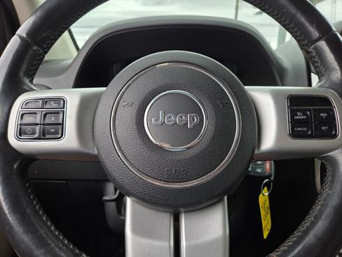 Used 2014 Jeep Compass Limited FWD image 17