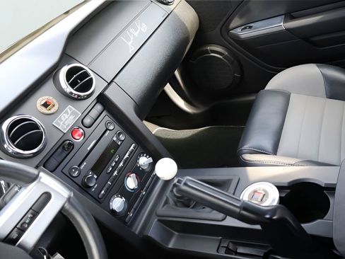 Used 2005 Ford Mustang GT RWD image 37