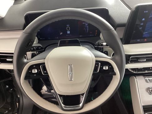 Used 2025 Lincoln Aviator Reserve w/ Equipment Group 201A image 25