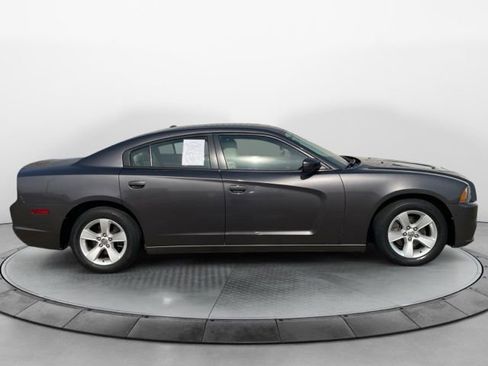 Used 2014 Dodge Charger SE image 8