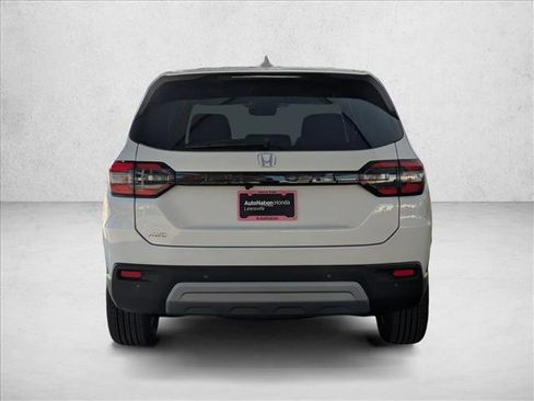 New 2025 Honda Pilot EX-L image 8