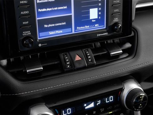 Used 2021 Toyota RAV4 XLE Premium image 26