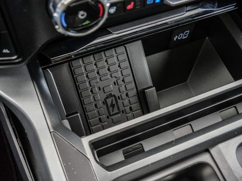 New 2026 Ford F250 Lariat w/ Lariat Premium Package image 36