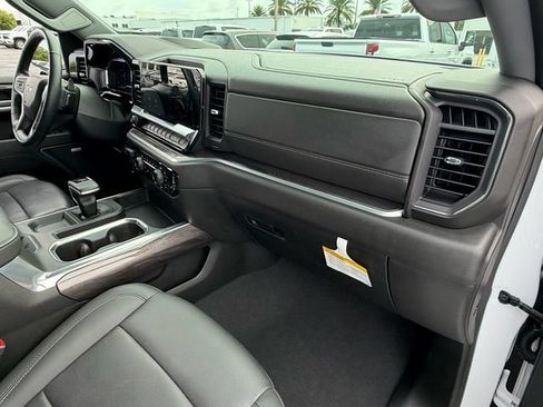 Used 2024 Chevrolet Silverado 1500 LTZ w/ Technology Package RWD image 18