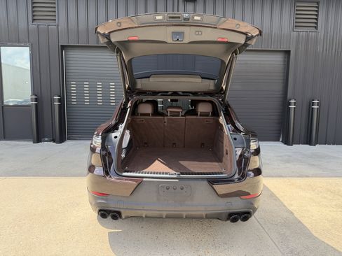 Certified 2023 Porsche Cayenne Platinum Edition AWD/4WD image 9
