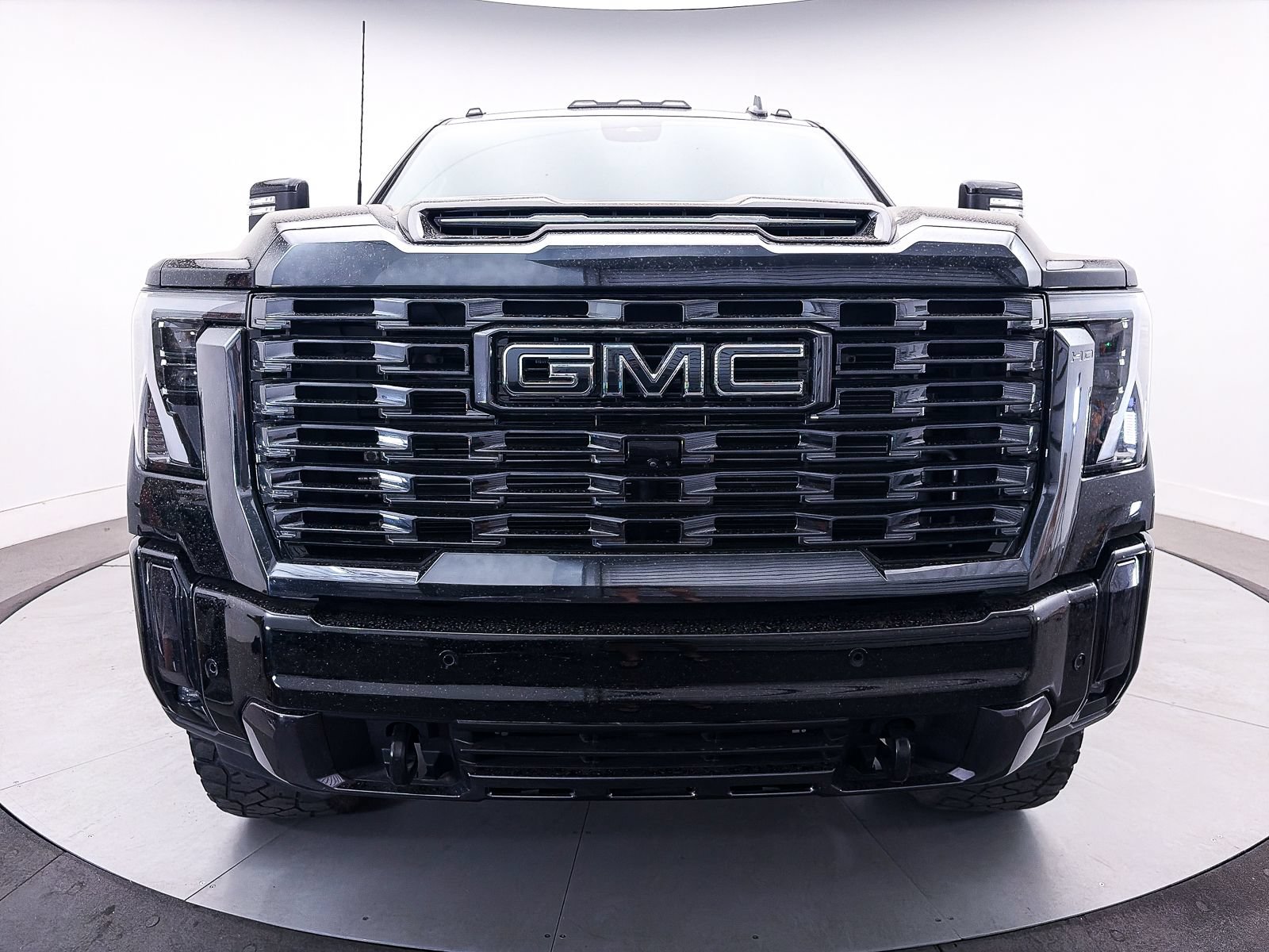 Used 2024 GMC Sierra 2500 Denali Ultimate AWD/4WD image 16