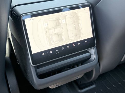 Used 2025 Tesla Model 3 RWD image 47