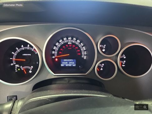 Used 2017 Toyota Sequoia Platinum RWD image 7
