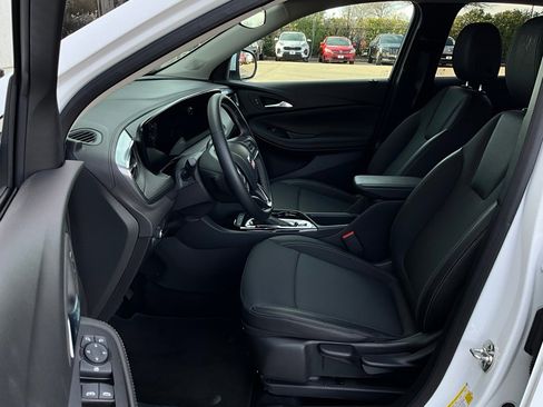Used 2025 Buick Encore GX Preferred image 10
