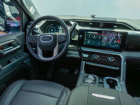 Used 2025 GMC Sierra 2500 Denali w/ Denali Reserve Package AWD/4WD image 71