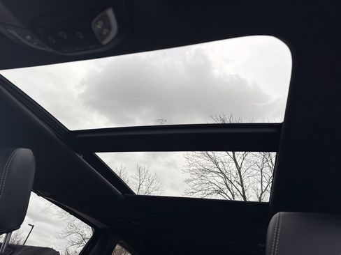 New 2026 Chrysler Pacifica Select image 24