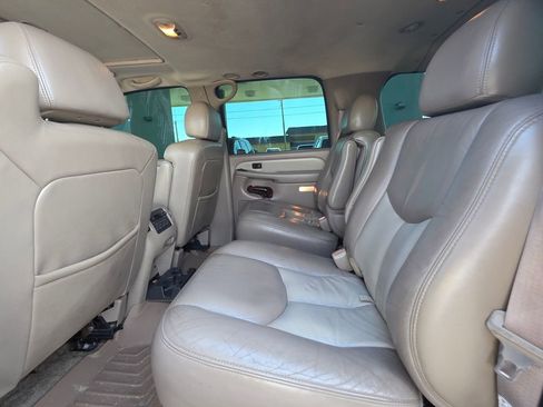 Used 2003 GMC Yukon XL Denali image 17