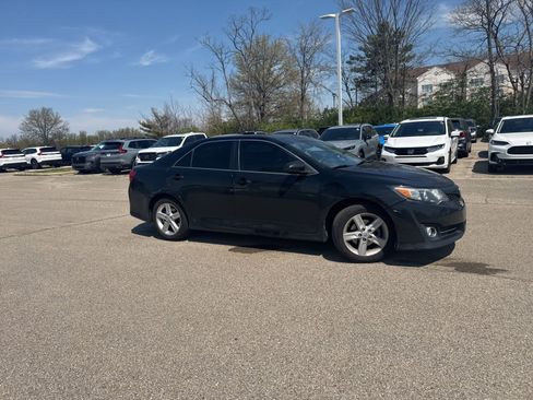 Used 2014 Toyota Camry SE image 20