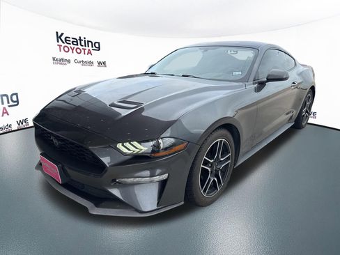 Used 2019 Ford Mustang Coupe w/ Black Accent Package RWD image 3