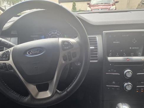 Used 2019 Ford Flex SEL AWD/4WD image 18