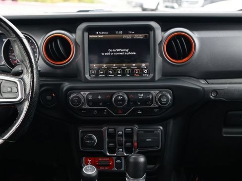 Used 2022 Jeep Gladiator Mojave w/ Cold Weather Group AWD/4WD image 27