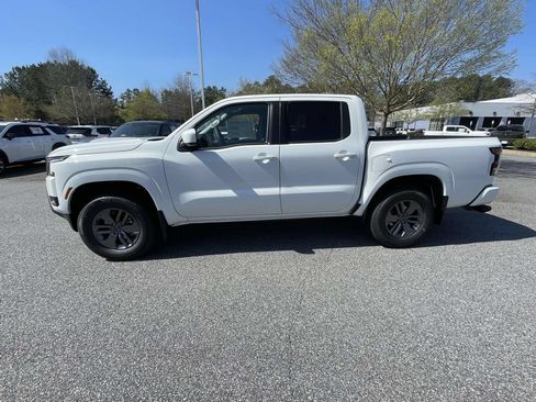 New 2026 Nissan Frontier SV w/ All-Weather Content Package AWD/4WD image 4