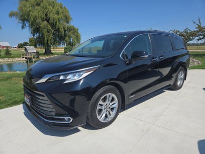 Used 2021 Toyota Sienna Limited