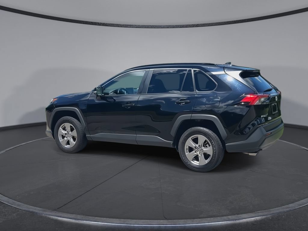 Used 2025 Toyota RAV4 XLE FWD image 6
