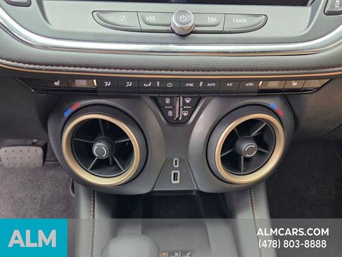 Used 2024 Chevrolet Blazer Premier image 21