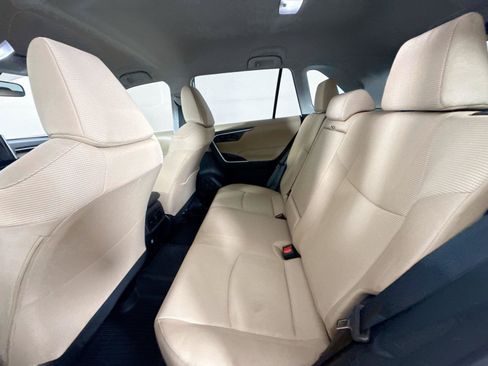 Certified 2025 Toyota RAV4 LE FWD image 29
