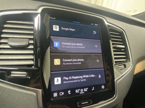 Used 2025 Volvo XC90 B5 Plus image 18