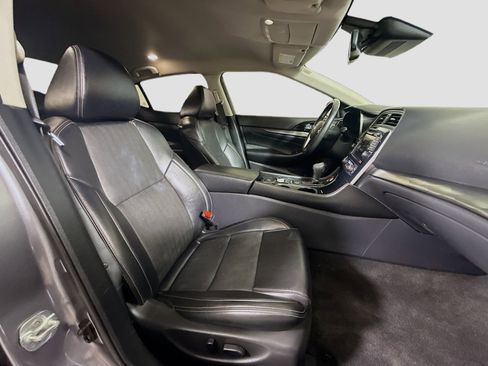 Used 2021 Nissan Maxima 3.5 SV w/ Floor Mat Group FWD image 29