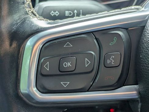 Used 2022 Jeep Gladiator Overland w/ Popular Equipment Package AWD/4WD image 24