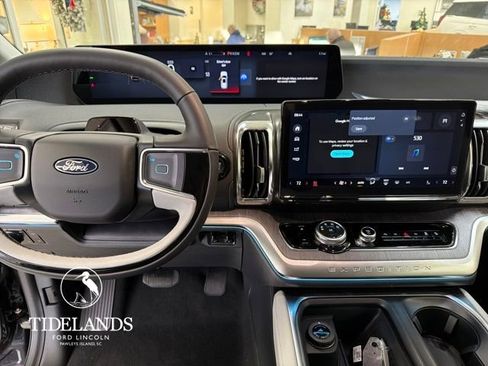 New 2025 Ford Expedition Platinum w/ Platinum Ultimate Package image 15