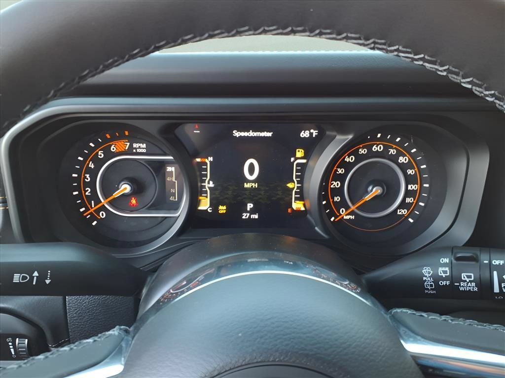New 2026 Jeep Wrangler Unlimited Sahara AWD/4WD image 25