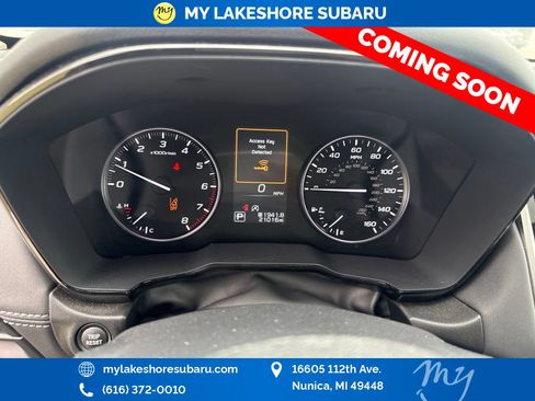 Used 2025 Subaru Outback Premium AWD/4WD image 12