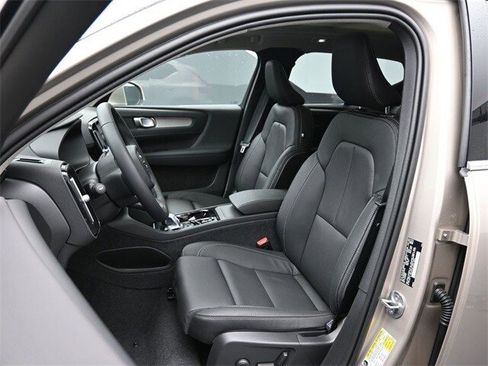 New 2024 Volvo XC40 B5 Plus w/ Protection Package Premier image 14