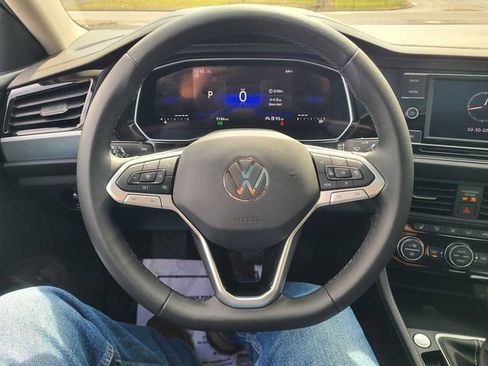 Used 2024 Volkswagen Jetta SE w/ Panoramic Sunroof Package FWD image 26