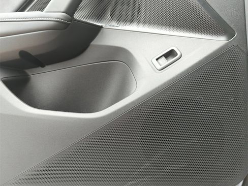 New 2026 Volkswagen Tiguan SE image 31